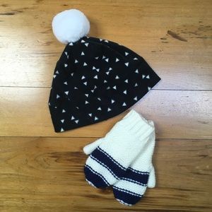 NWT Crazy8 Kids Fleece Hat and Knitted Mittens